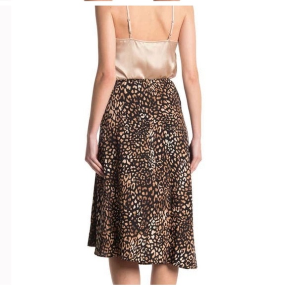 Y2K
Pull-on printed bias midi skirt faux wrap Fairy black animal print cheetah - Picture 2 of 13